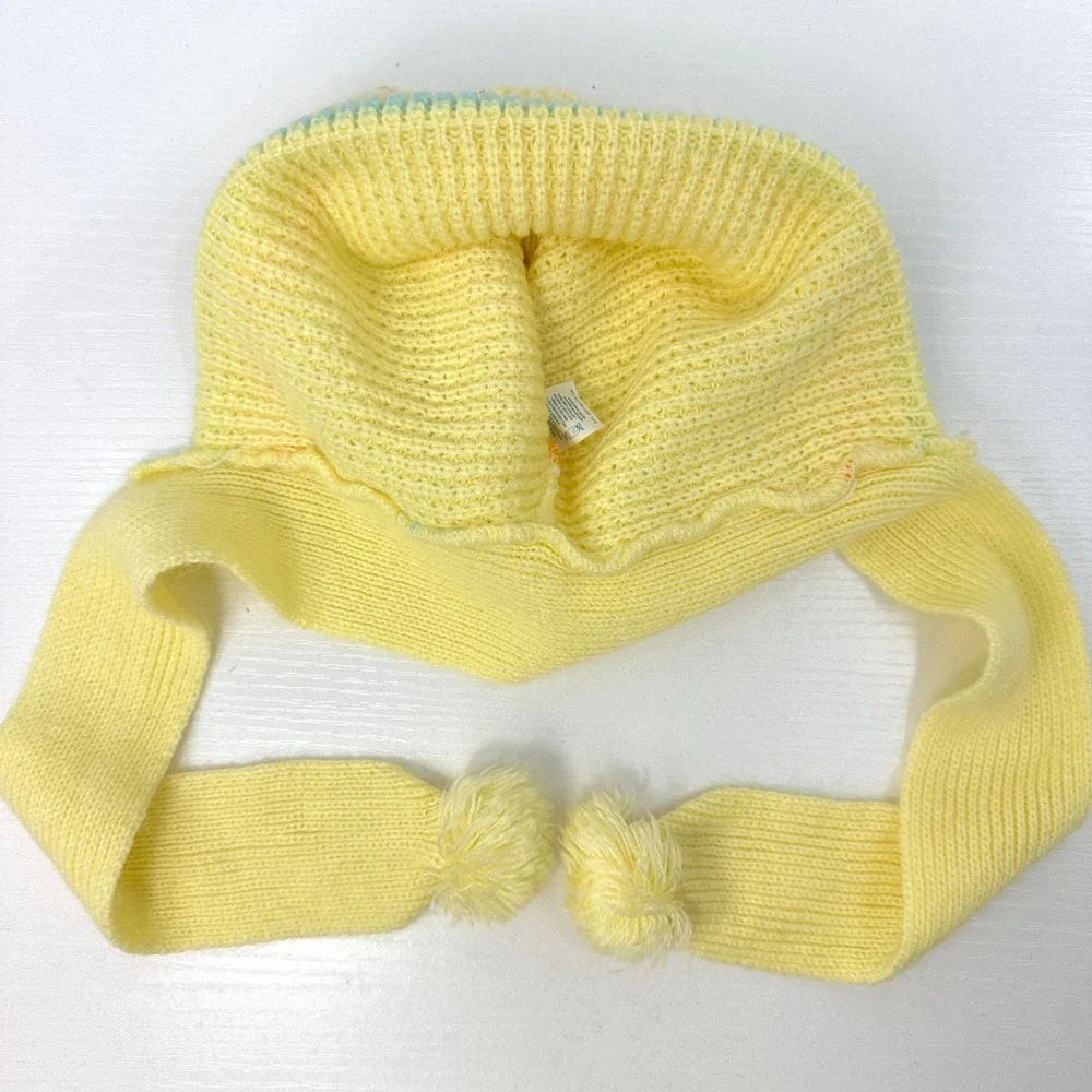 Vintage 1970s–1980s Baby Bonnet Hat – Yellow Knit Acrylic